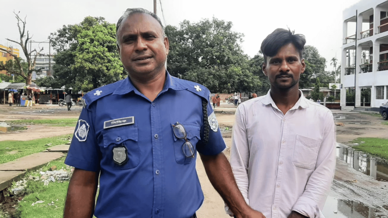 অবশেষে গ্রেফতার হলেন ঠাকুরগাঁওয়ের জাহাঙ্গীর আলম