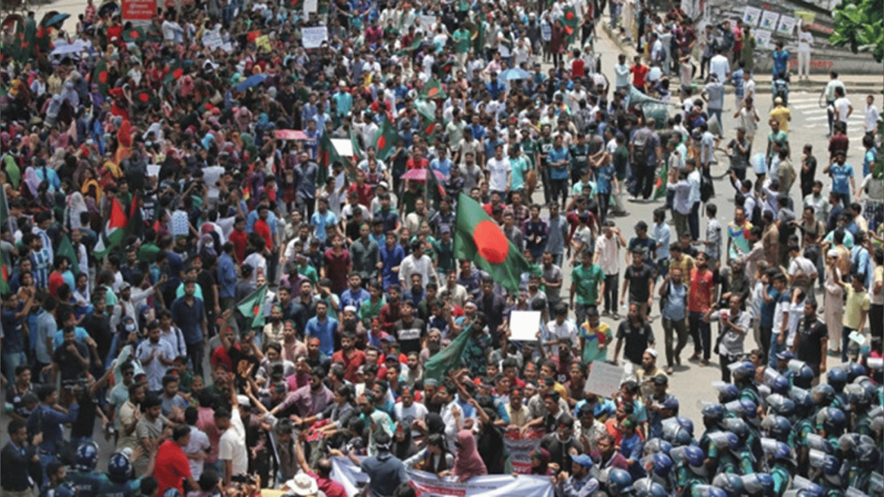 বঙ্গভবনে গেলেন সমন্বয়কদের প্রতিনিধি দল