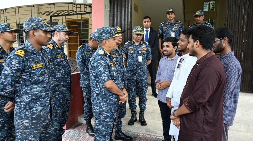 নৌবাহিনী প্রধানের নোয়াখালীর হাতিয়া উপজেলা পরিদর্শন