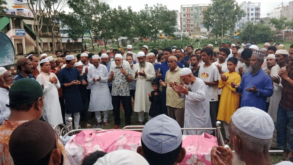 সাবেক মেয়র শাহ মুসলিমের সহধর্মিণীর জানাজা নামাজ সম্পন্ন