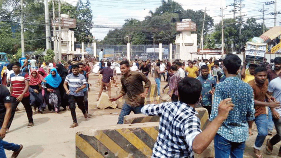 শ্রমিকদের দুই গ্রুপের সংঘর্ষে নারী নিহত