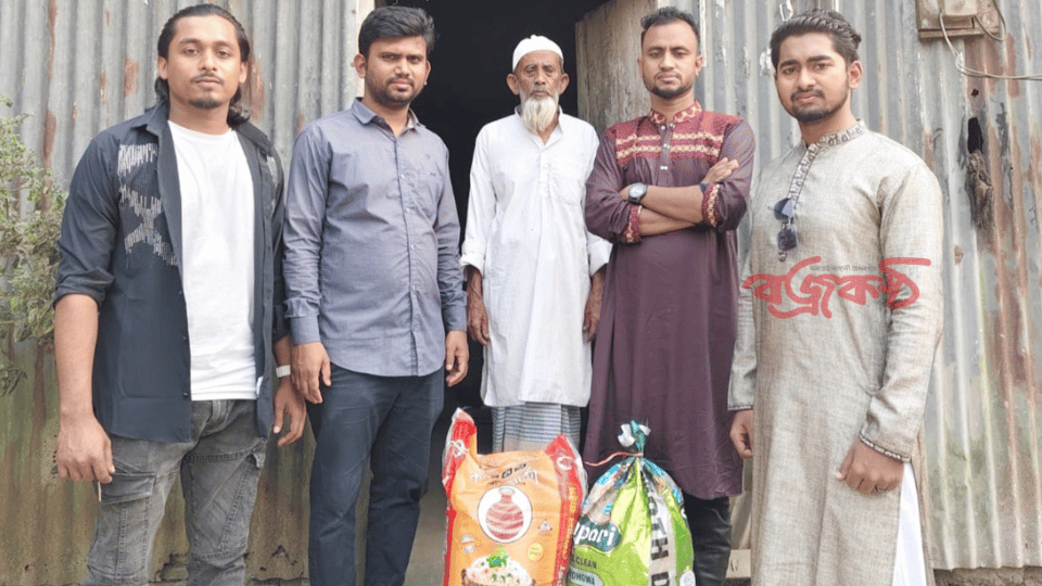 মাধবপুরে জুলাই আন্দোলনে শহীদ শামীমের পরিবারের মাঝে ইফতার সামগ্রী উপহার